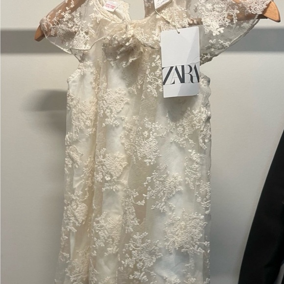 NWT Zara Girls 5T Ivory Floral Lace   Dress SS 2024 - Picture 2 of 3